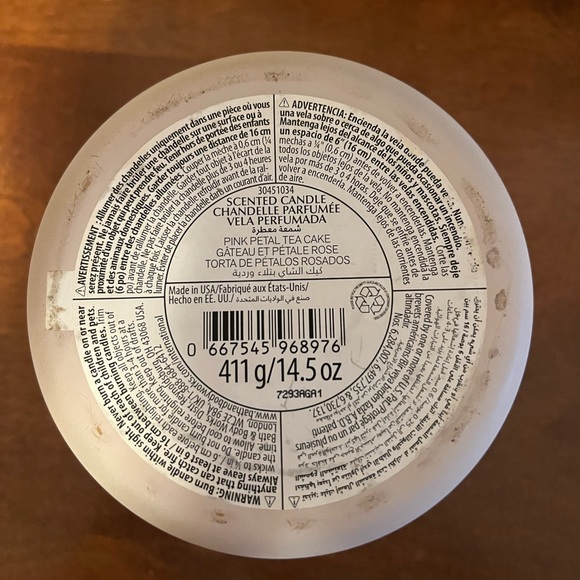 Bath and Body Works Pink Petal Tea Cake Candle - Picture 2 of 3